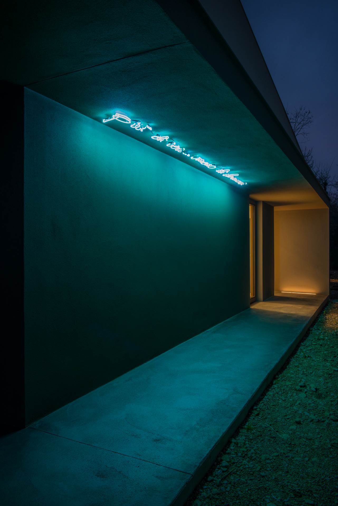 CORDE_CASA PLS_©Alessandro Ruzzier_dettaglio dedica neon 1