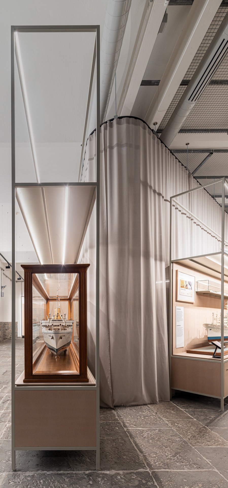 CORDE A.A._LLOYD MUSEO DEL MARE_©Elia Falaschi_scorcio dell'arredo 3 e 4