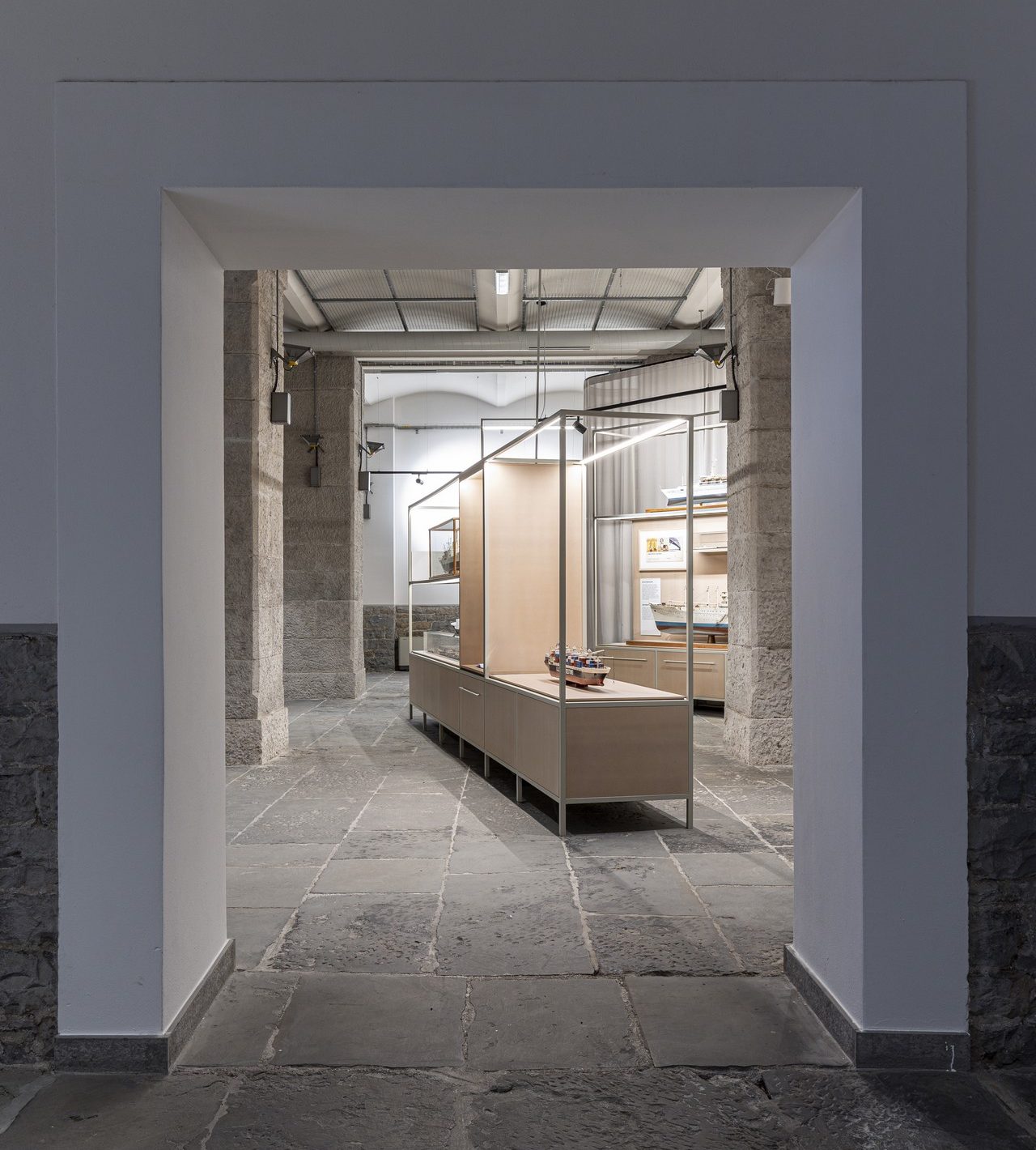 CORDE A.A._LLOYD MUSEO DEL MARE_©Elia Falaschi_scorcio dell'aredo 5