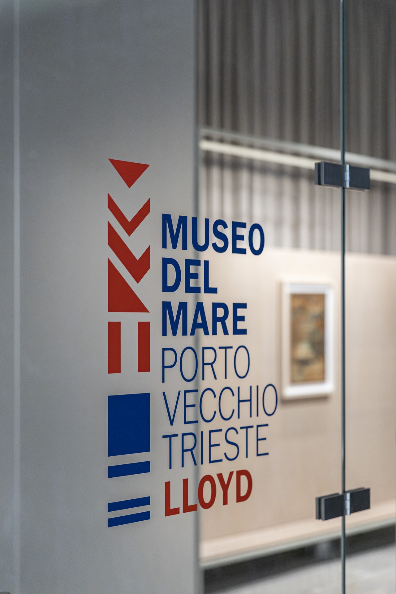 CORDE A.A._LLOYD MUSEO DEL MARE_©Elia Falaschi_dettaglio logo del Museo del Mare