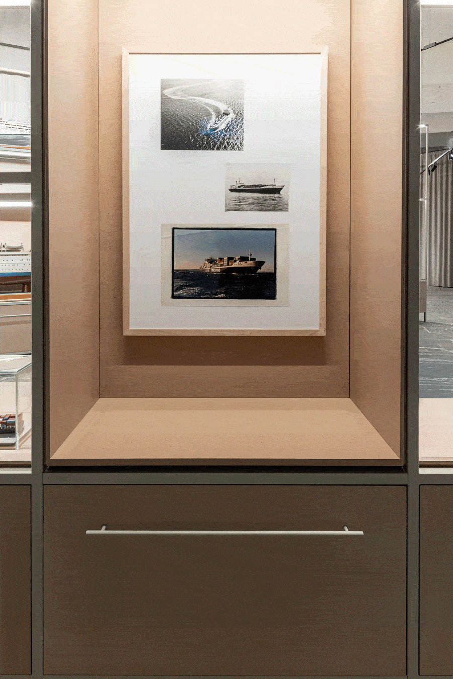 CORDE A.A._LLOYD MUSEO DEL MARE_©Elia Falaschi_apertura cassetti contenitivi CORDE A.A._LLOYD MUSEO DEL MARE_©Elia Falaschi_apertura cassetti contenitivi